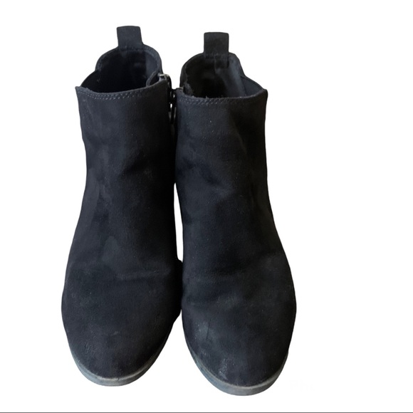 5 for 20 Black suede ankle booties - Picture 2 of 6